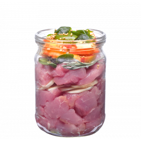Холистична консервирана храна за кучета Brit Fresh Veal with Millet с 45% прясно телешко, 24% пуешко и 7% просо